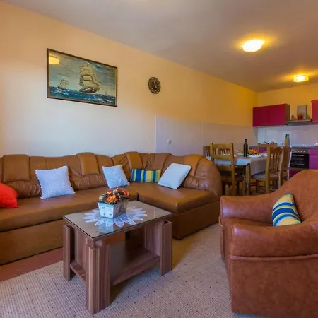 Maricic Apartment