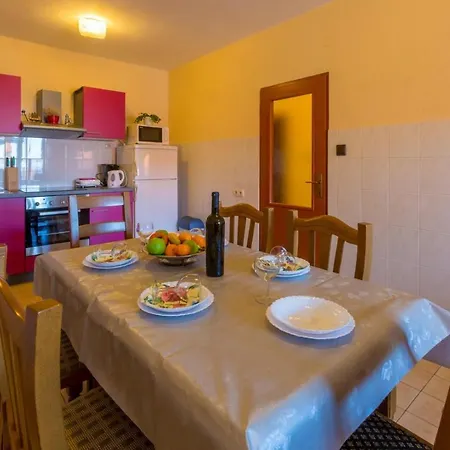 Maricic Apartment
